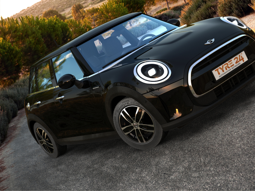 QUANTRO (Q)|Schwarz Poliert 16