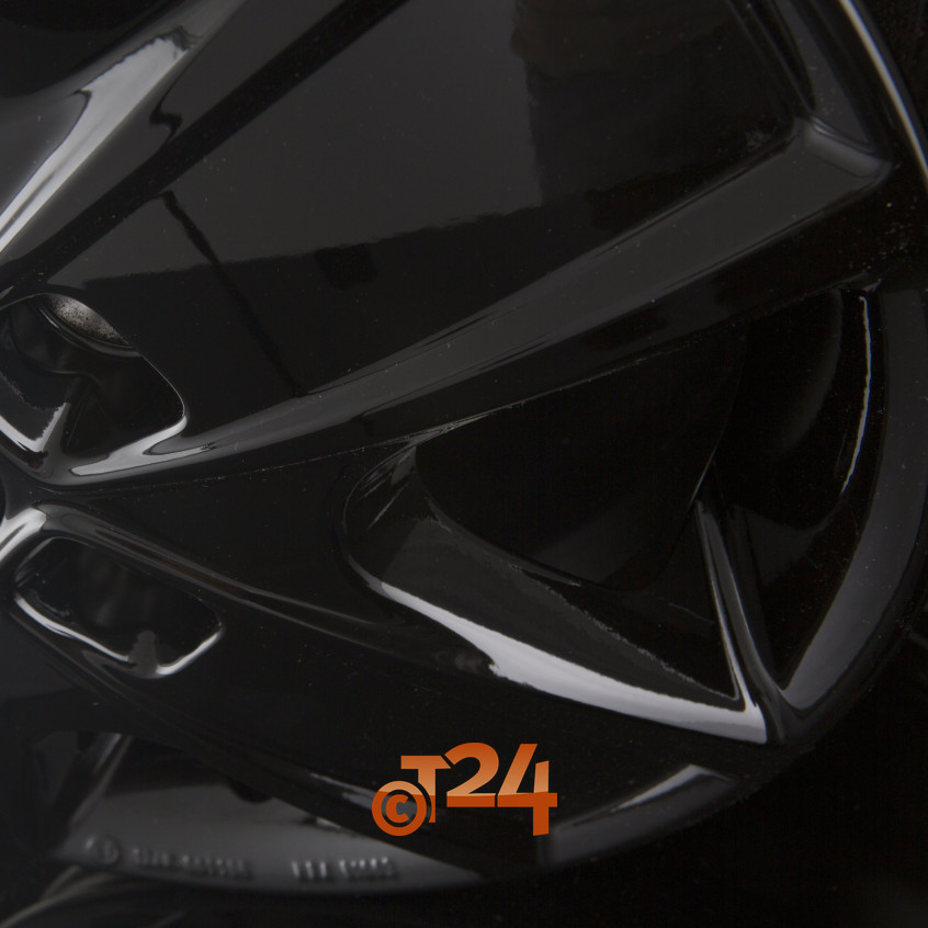 CWG|Black Glossy 16