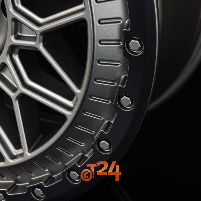 BLUSTER|Matt Titanium Black Lip 18