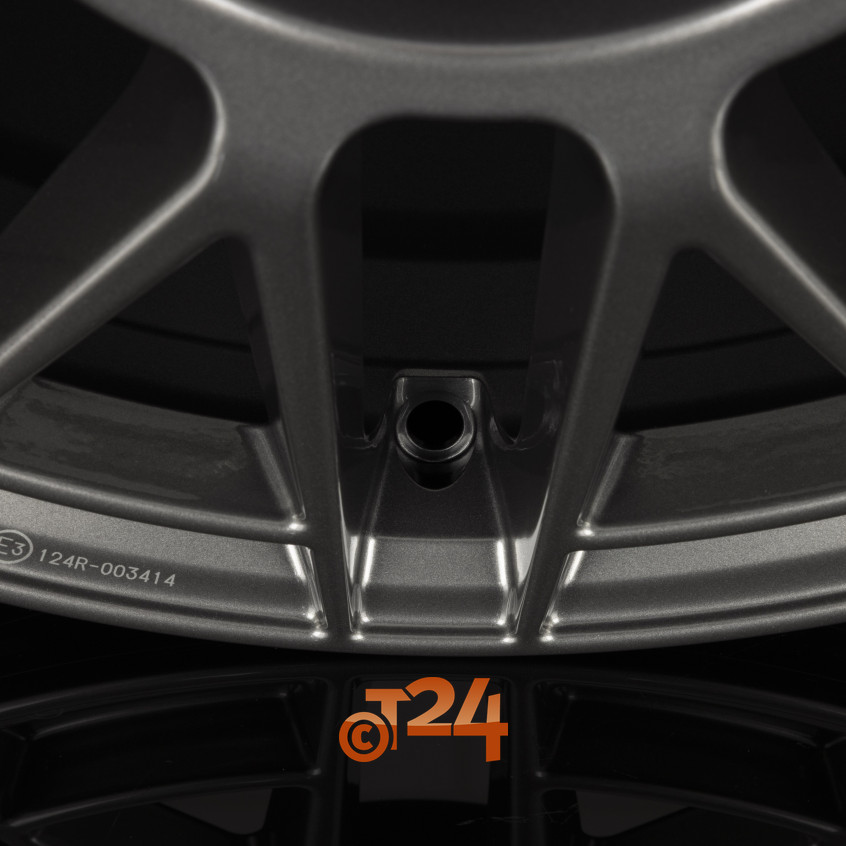 WI42G|Glossy Titanium 18