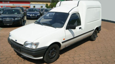 Courier Kastenwagen